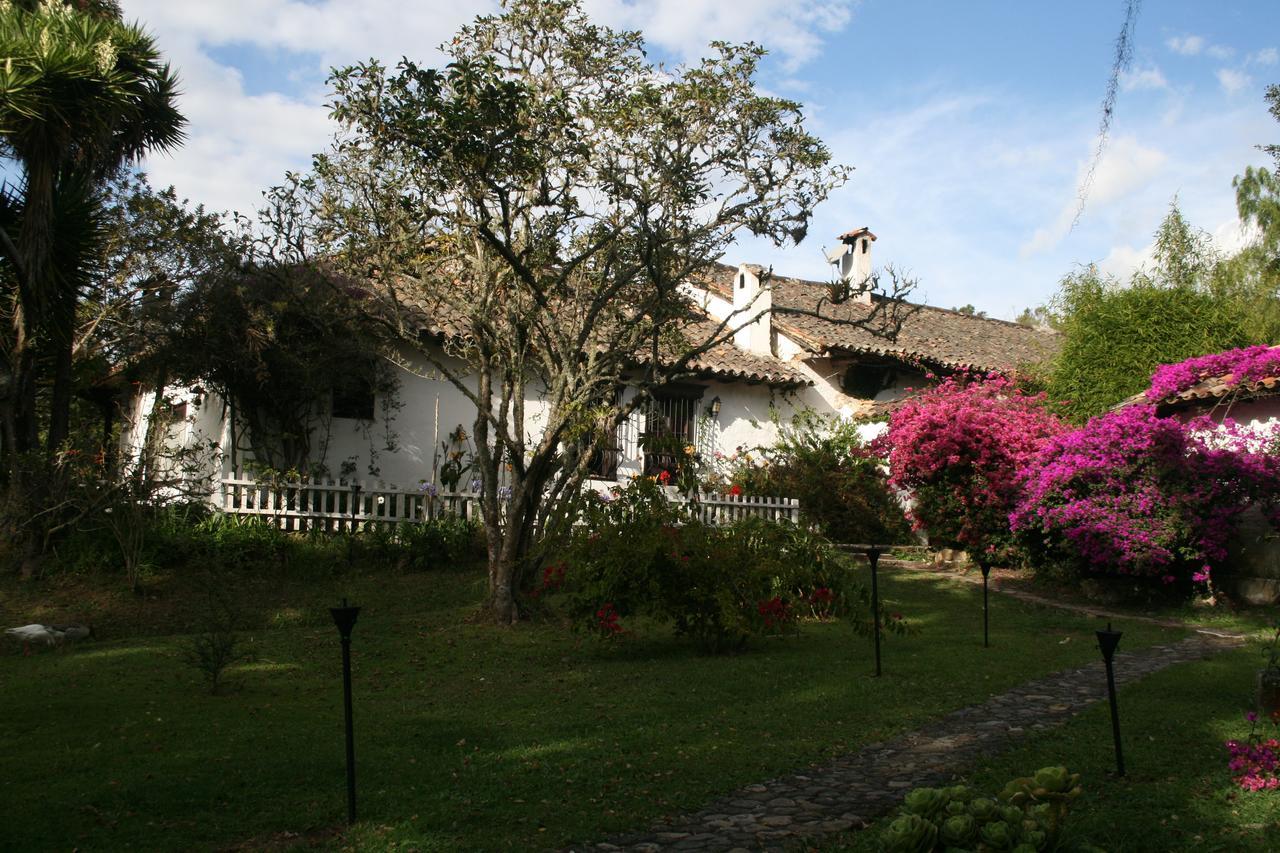 Hotel Hacienda Baza Tibana Exterior foto
